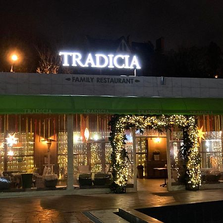 Arcadia Spacious Apartments Odessa Buitenkant foto