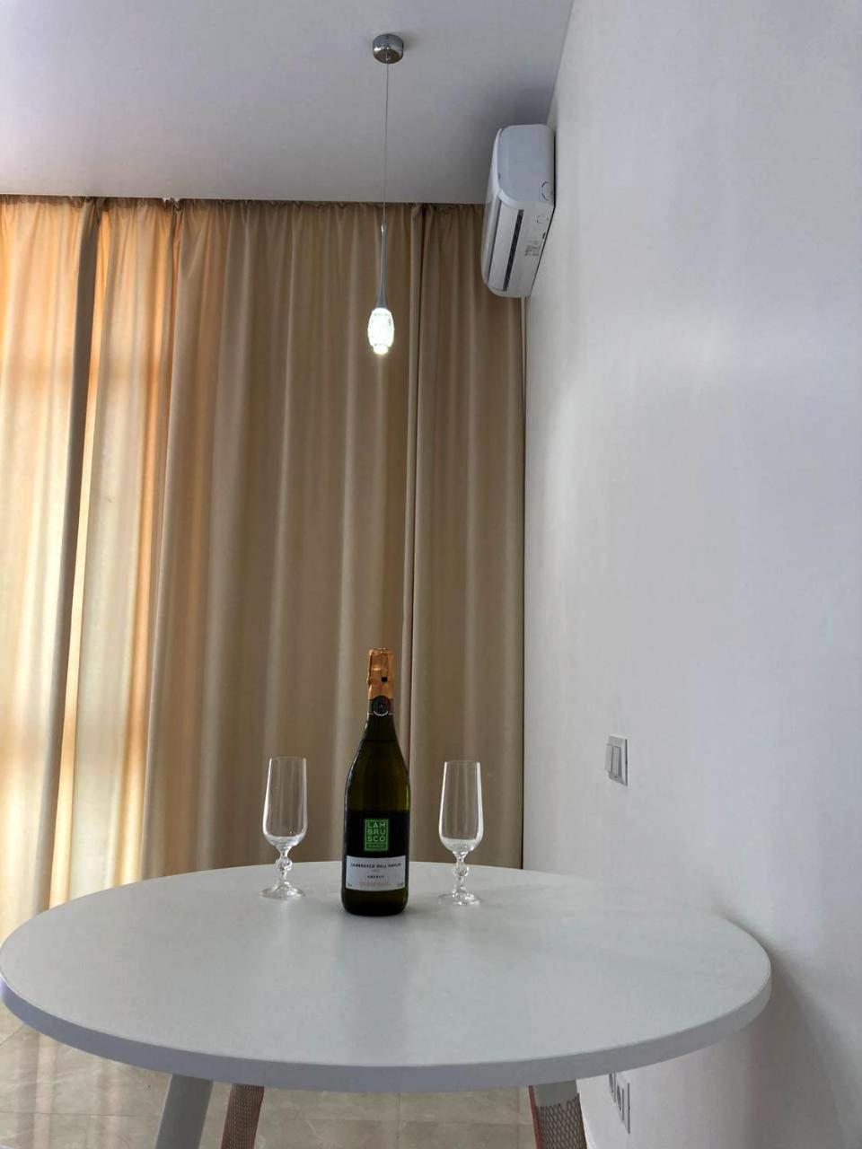Arcadia Spacious Apartments Odessa Buitenkant foto