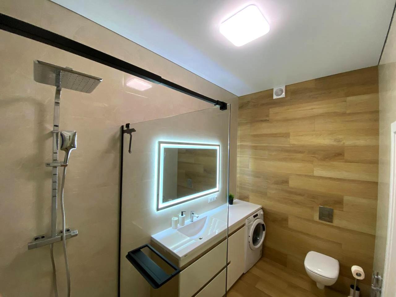 Arcadia Spacious Apartments Odessa Buitenkant foto